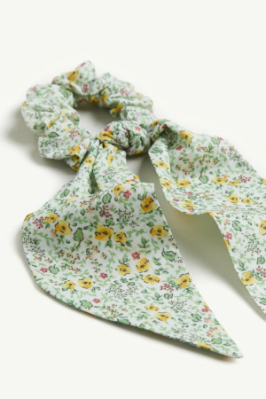 Floral-patterned scrunchie